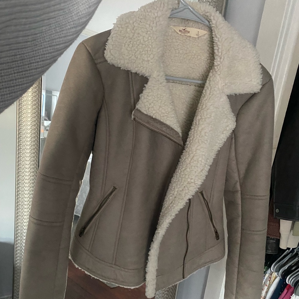 Hollister suede sherpa jacket